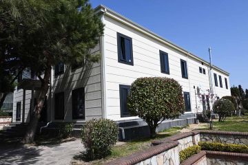 Edifícios Pré-fabricados Galerias