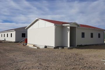 Vantagens de Estaleiros de Obra Pré-Fabricados para Projetos Rápidos